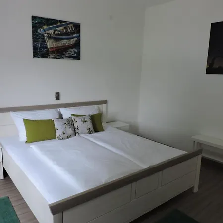 Dom wakacyjny Family Friendly House With A Swimming Pool Sestanovac, Zagora - 22984 *